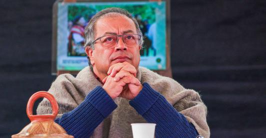 Aprobación del presidente Petro está en 42%, según informe de la Celag