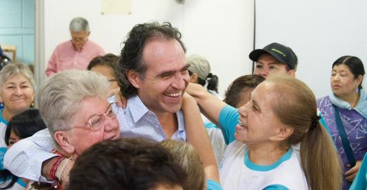 Fiscalía inspecciona CNE por denuncias sobre financiación ilegal en campaña de 'Fico' Gutiérrez