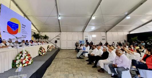 Gobierno y 'Segunda Marquetalia' Inician Negociaciones de Paz en Caracas, Venezuela