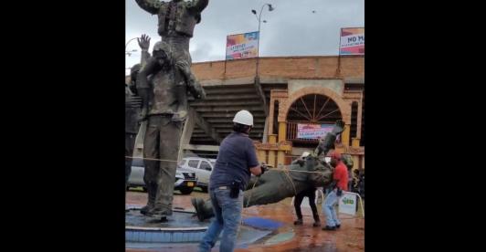 Monumento caído de César Rincón