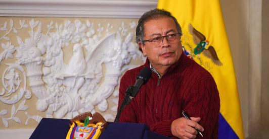 "Cada vez más audiencia recibe RTVC y la Radio Nacional", presidente Petro defiende la labor de los medios públicos 