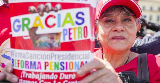 “Poder  pensionarse y tener una vejez digna”, María José Pizarro y otros líderes de opinión sobre sanción reforma pensional