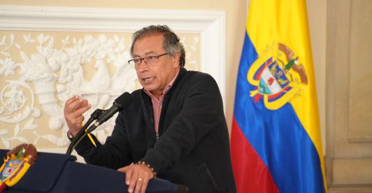 "Debe ser transparente, asegurar la paz y la democracia", Petro sobre las elecciones en Venezuela