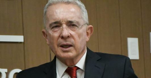 Argentina admite demanda contra Álvaro Uribe por 'Falsos positivos'