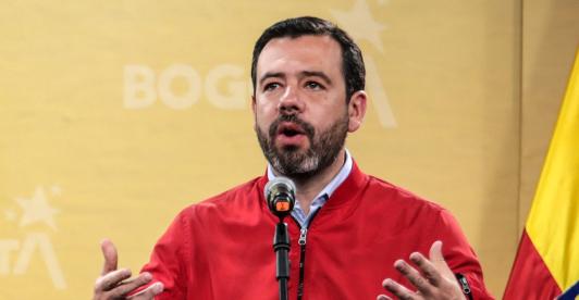 Galán y denuncias de despidos en entidades de atención a feminicidios. / Foto: AFP.