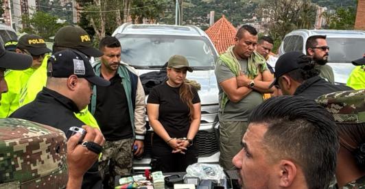Disidentes de las Farc en camionetas de la UNP. / Foto: X Gobernación de Antioquia.