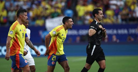 Expulsión y disculpas de Daniel Muñoz con la selección Colombia. / Foto: AFP.