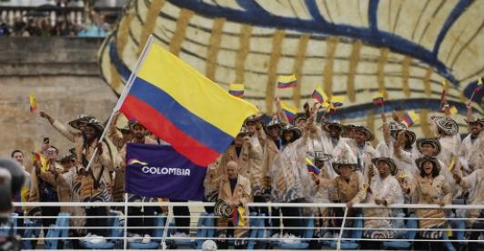 Deportistas olímpicos de colombia en inauguración de París 2024.