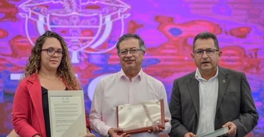 Presidente Petro inaugura facultad de IA