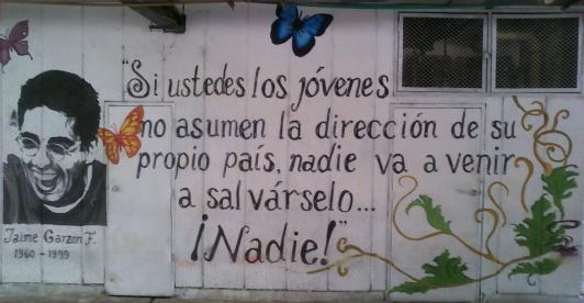 Mural en Univalle, tributo a Jaime Garzón, asesinado el 13 de agosto de 1999..
