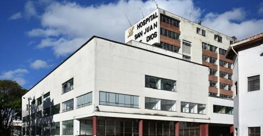 Fachada del hospital San Juan de Dios, en Bogotá.