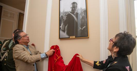 Retrato inédito de Salvador Allende llega a la Casa Nariño