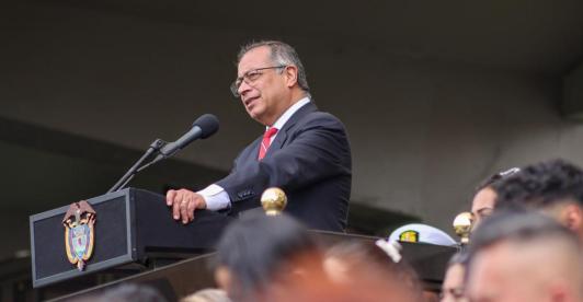 Mayoría de colombianos cree que hay un "golpe blando" en marcha contra el presidente Petro, según la Celag