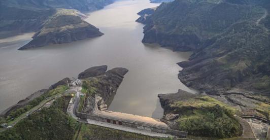 MinAmbiente alerta bajo niveles en el sistema de Chingaza: "el consumo de agua en Bogotá debe reducirse más"