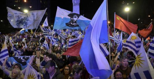 Uruguay se prepara para una reñida segunda vuelta en las elecciones presidenciales