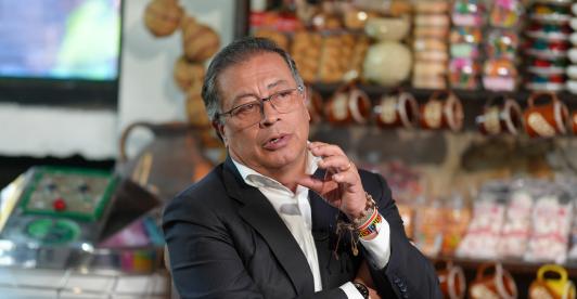 Presidente Petro denuncia violación del Estado de derecho tras investigación inconstitucional del CNE en su contra