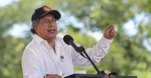 Presidente propone decretar desastre público ante creciente crisis de agua