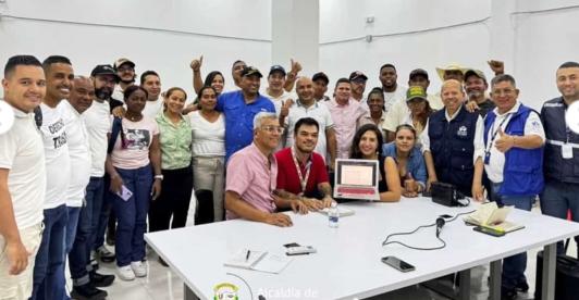 Gobierno llega a acuerdo con representantes y se levanta el paro minero