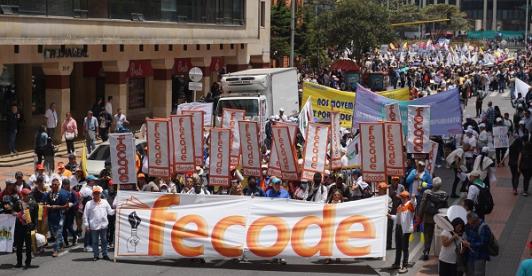 Así avanza la marcha convocada por Fecode en respaldo al presidente Petro