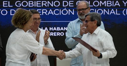 Aceptación a encuentro de diálogo Gobierno y el ELN. / Foto: AFP.