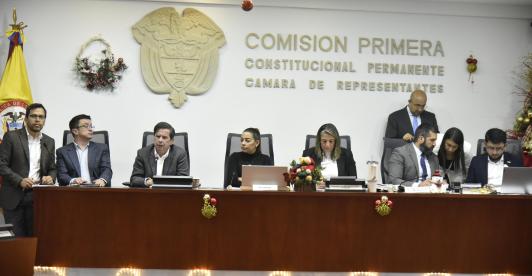 Comisión Primera aprueba reforma que busca mayor autonomía de las regiones