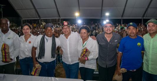 Entrega de tierras en el Cesar. / Foto: Presidencia de la República.