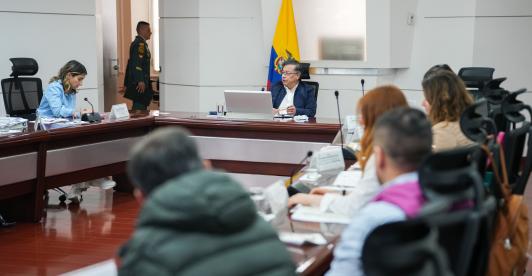 Gobierno suspende diálogos de paz con el ELN tras crímenes de guerra en el Catatumbo