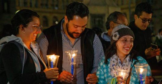 Velatón por la paz en el Catatumbo reunió a cientos de personas en la Plaza de Bolívar