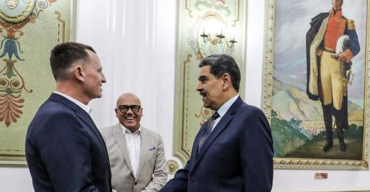 Nciolás Maduro recibió al enviado especial de Donald Trump en territorio venezolano