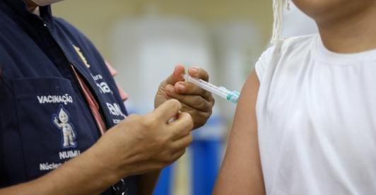 Vacunación contra fiebre amarilla. / Foto: AFP.