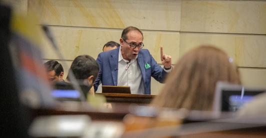 Según analistas y congresistas del bloque de gobierno, no hay margen suficiente para reiniciar todo el trámite de la reforma. / Foto: Ministerio del Interior.