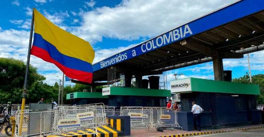 Venezuela cierra frontera con Colombia por jornada electoral