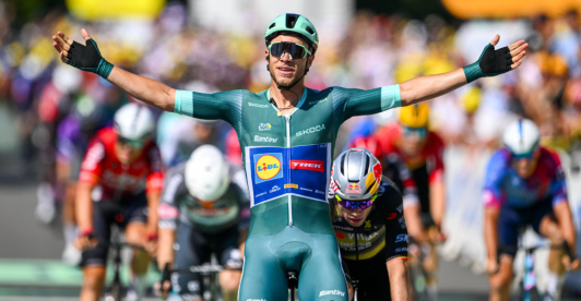 Jonathan Milan ganó la etapa 17 del Tour y conservó el maillot de los puntos