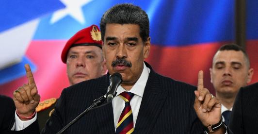 Maduro anuncia despliegue militar ante amenazas de EEUU