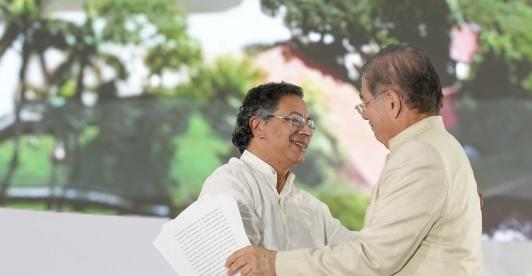 Presidente Petro con el presidente de la Corte Suprema de Justicia.
