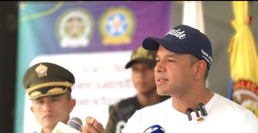 Yahir Acuña.