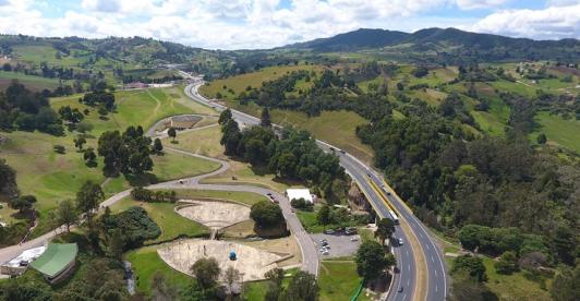 Campesinos y mineros bloquean vía Tunja - Bogotá