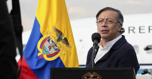 Presidente denuncia monopolio en importación de gas y propone una transformación en el mercado eléctrico