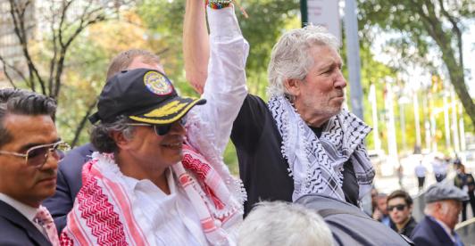 Presidente Petro junto a Roger Waters.