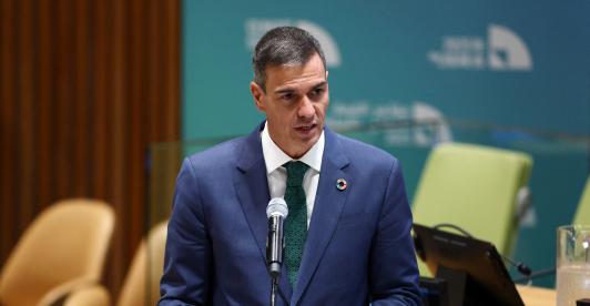 El presidente del Gobierno español, Pedro Sánchez, interviene en la «Cumbre del Clima 2025», celebrada paralelamente a la Asamblea General de las Naciones Unidas en la sede de la ONU en Nueva York. 