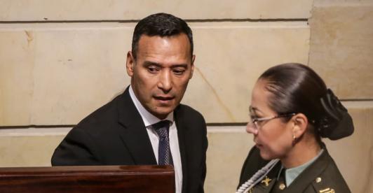 Cámara rechaza moción de censura contra el ministro de Defensa Pedro Sánchez