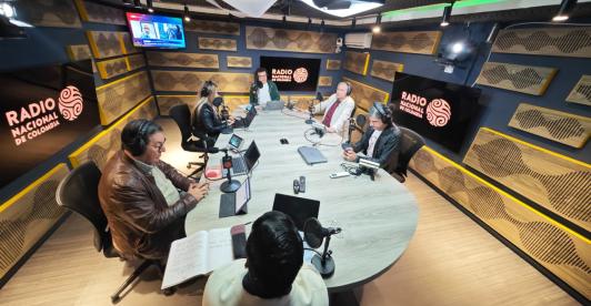 Mesa convergencia de RTVC Sistema de Medios Públicos.