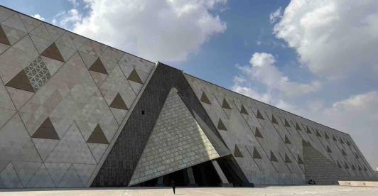 Fachada del Gran Museo Egipcio