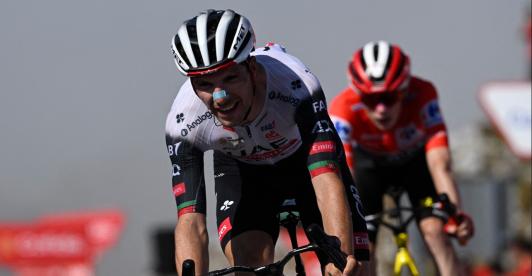 Joao Almeida le ganó el duelo a Jonas Vingegaard en el mítico L’Angliru