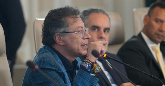 Presidente Petro durante consejo de ministros, denunciando los bombardeos estadounidenses en el pacífico