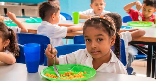 ​​​Más de 8 mil niños, niñas y adol​escentes de Sahagún (Córdoba) se benefician con el programa de alimentación del Gobierno.​
