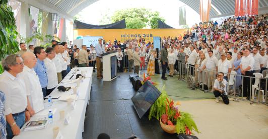 ​En la ceremonia ​participan el presidente de la República y el comisionado de Paz, Otty Patiño, así como el gobernador, el alcalde y líderes de la región. ​  ​