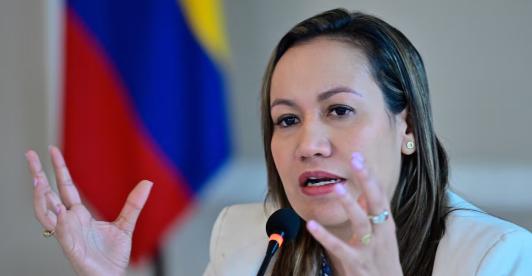 Carolina Corcho confirmó que mantiene su participación en la consulta del Pacto Histórico