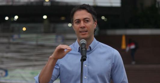 Daniel Quintero se retira de la consulta del Pacto Histórico