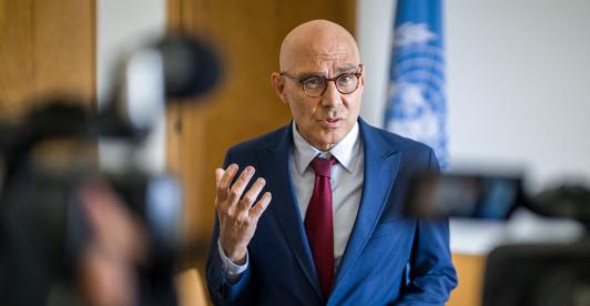 El Alto Comisionado de las Naciones Unidas para los Derechos Humanos, Volker Turk, pronuncia una declaración en las oficinas de las Naciones Unidas en Ginebra, denunciando los bombardeos en el Caribe por parte de Estados Unidos como ejecuciones extrajudiciales.